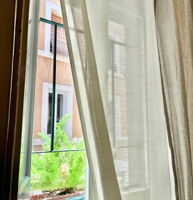 Glory House Navona Square-1